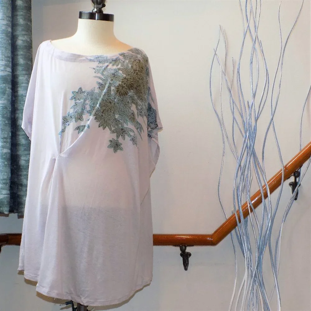 ANTHROPOLOGIE Lavendar Dye Abstract Leaf Print T- Shirt Size Large Side Ruche - Picture 1 of 3